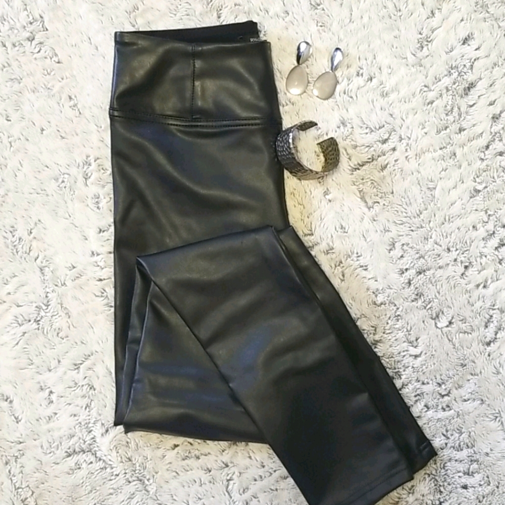 RW & CO BLACK FAUX LEATHER PANTS